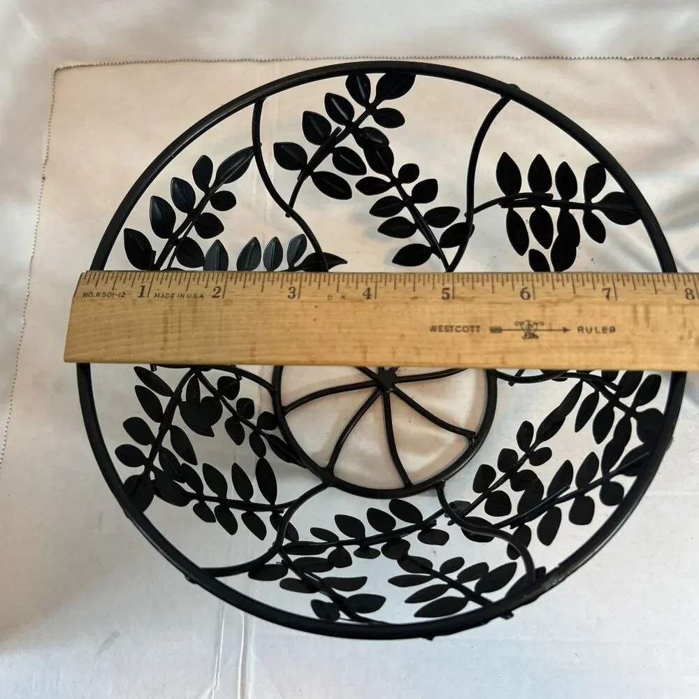 Well Equipped Kitchen Black Metal Wire Baskets Leaf Design Fruit Bread Bowls (2)